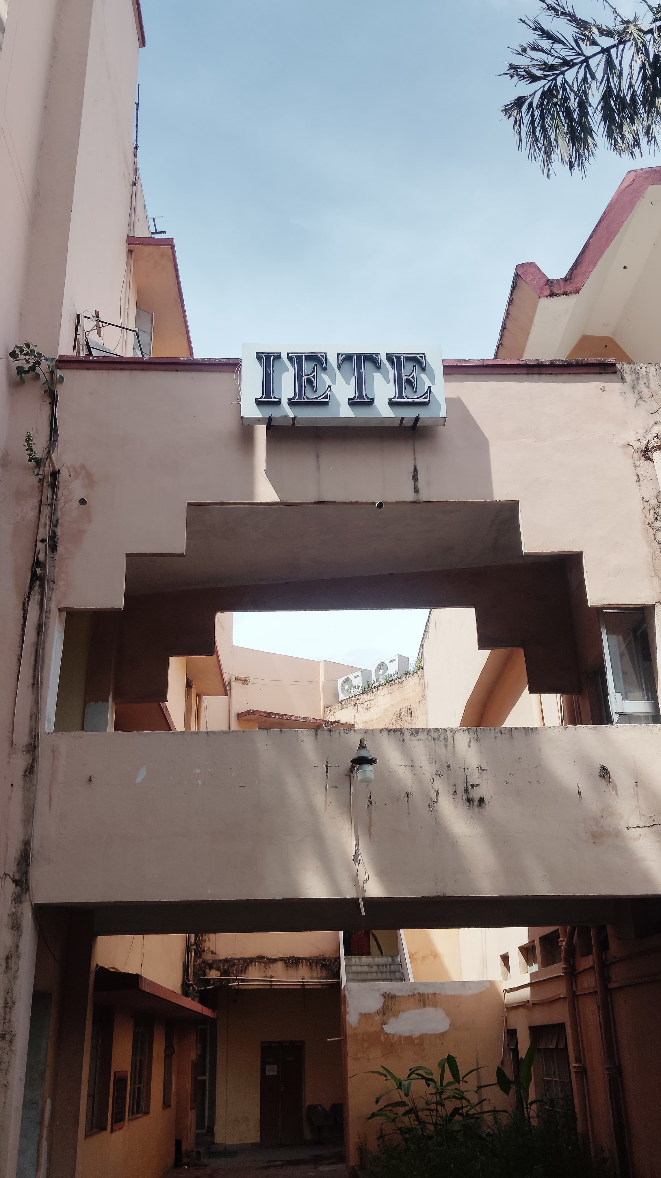 Iete 1
